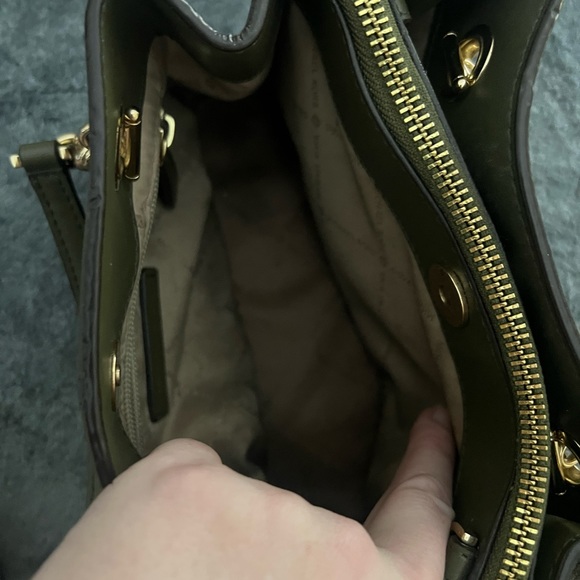 Michael Kors Teagan Satchel Duffle Green Purse Pebbled Leather - Picture 6 of 10